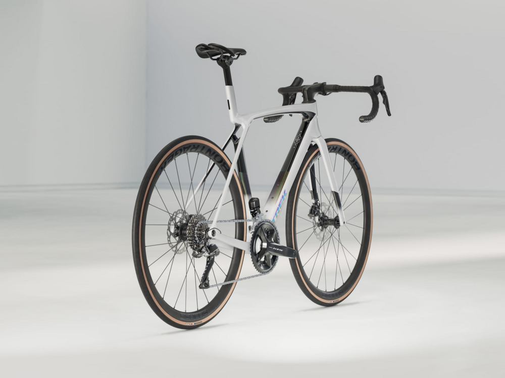 Madone SL 6 Gen 8の製品画像